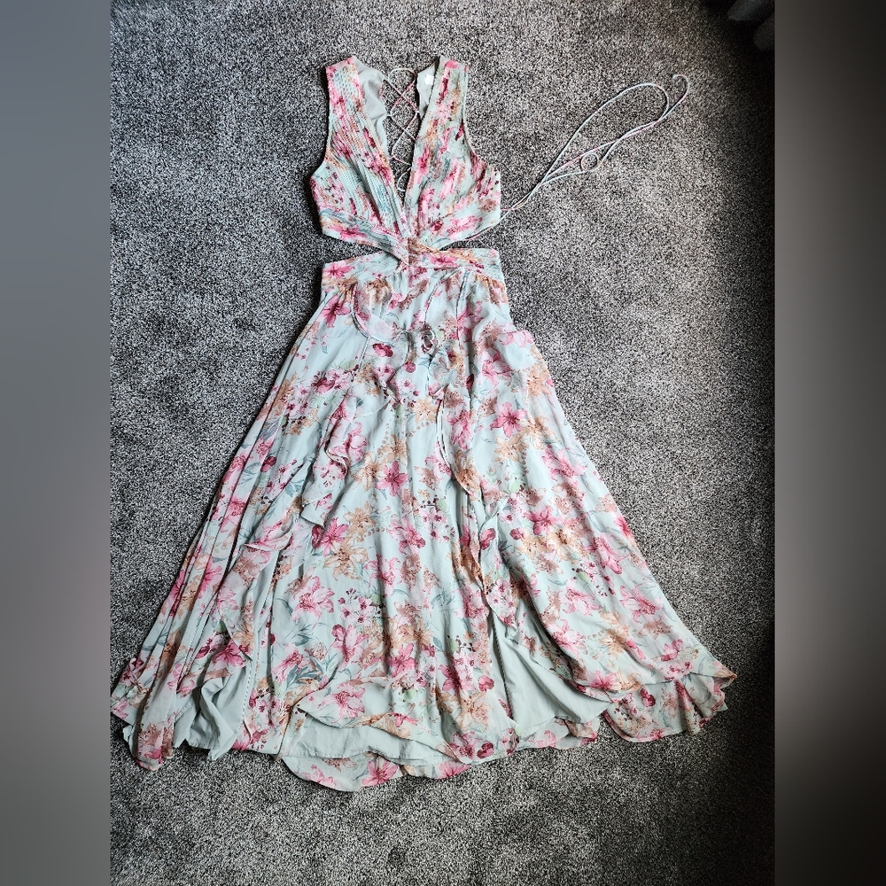 ASTR the Label Noya maxi dress *NWOT* Mint green floral size M